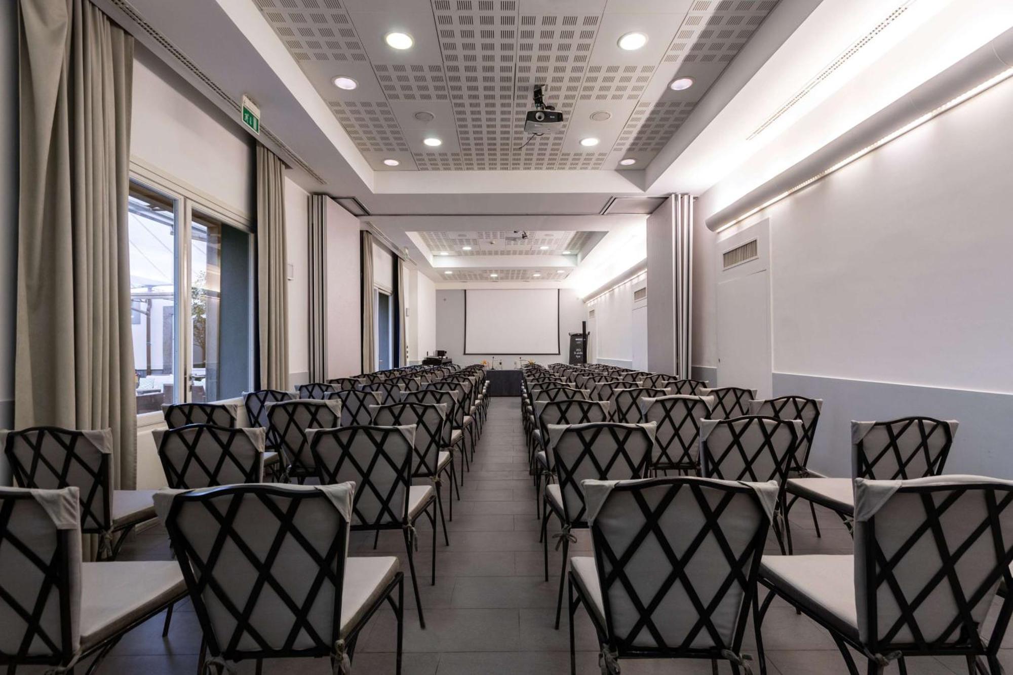 Hotel Palazzo Caracciolo 4*