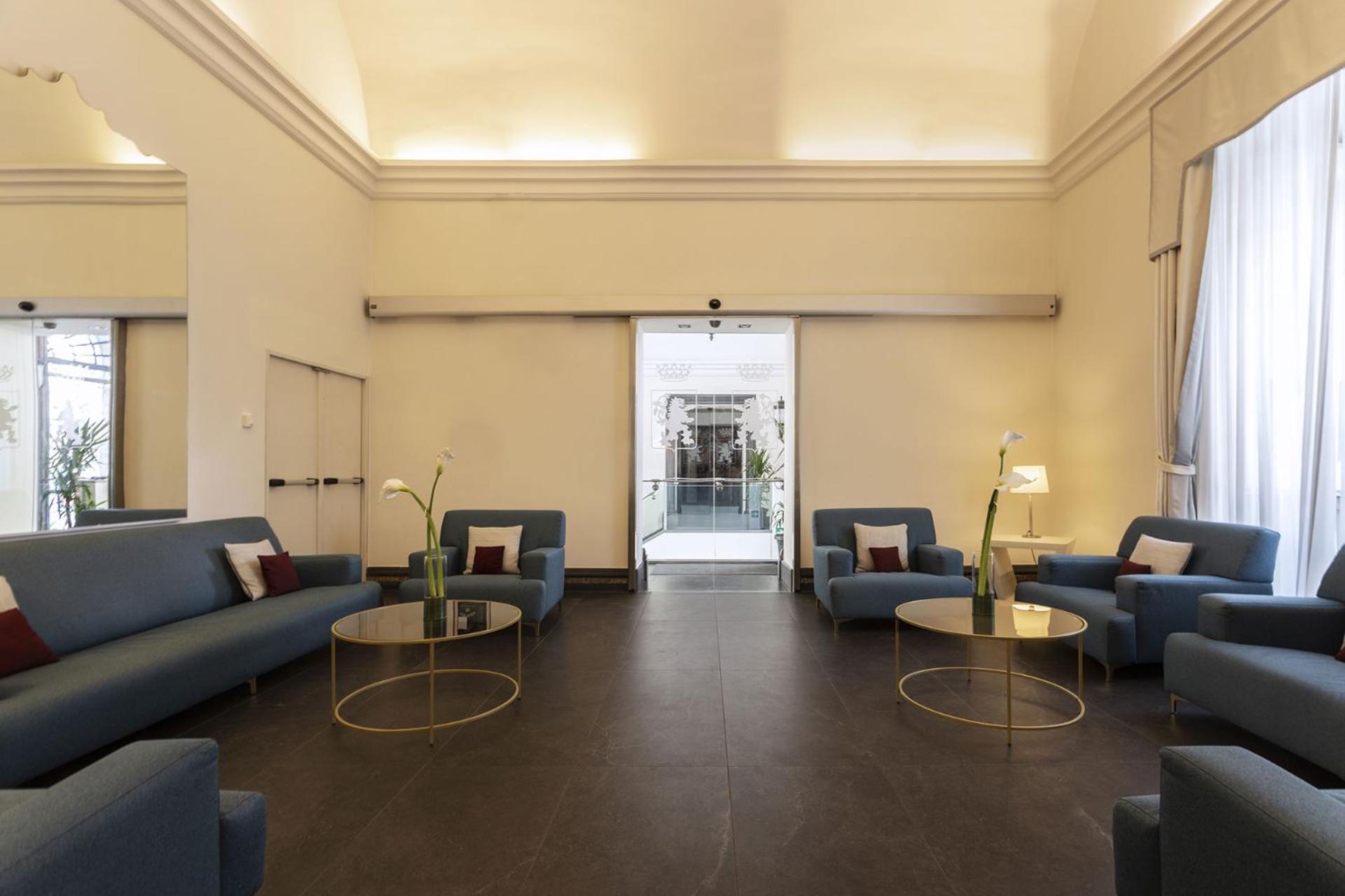 Hotel Palazzo Caracciolo 4*