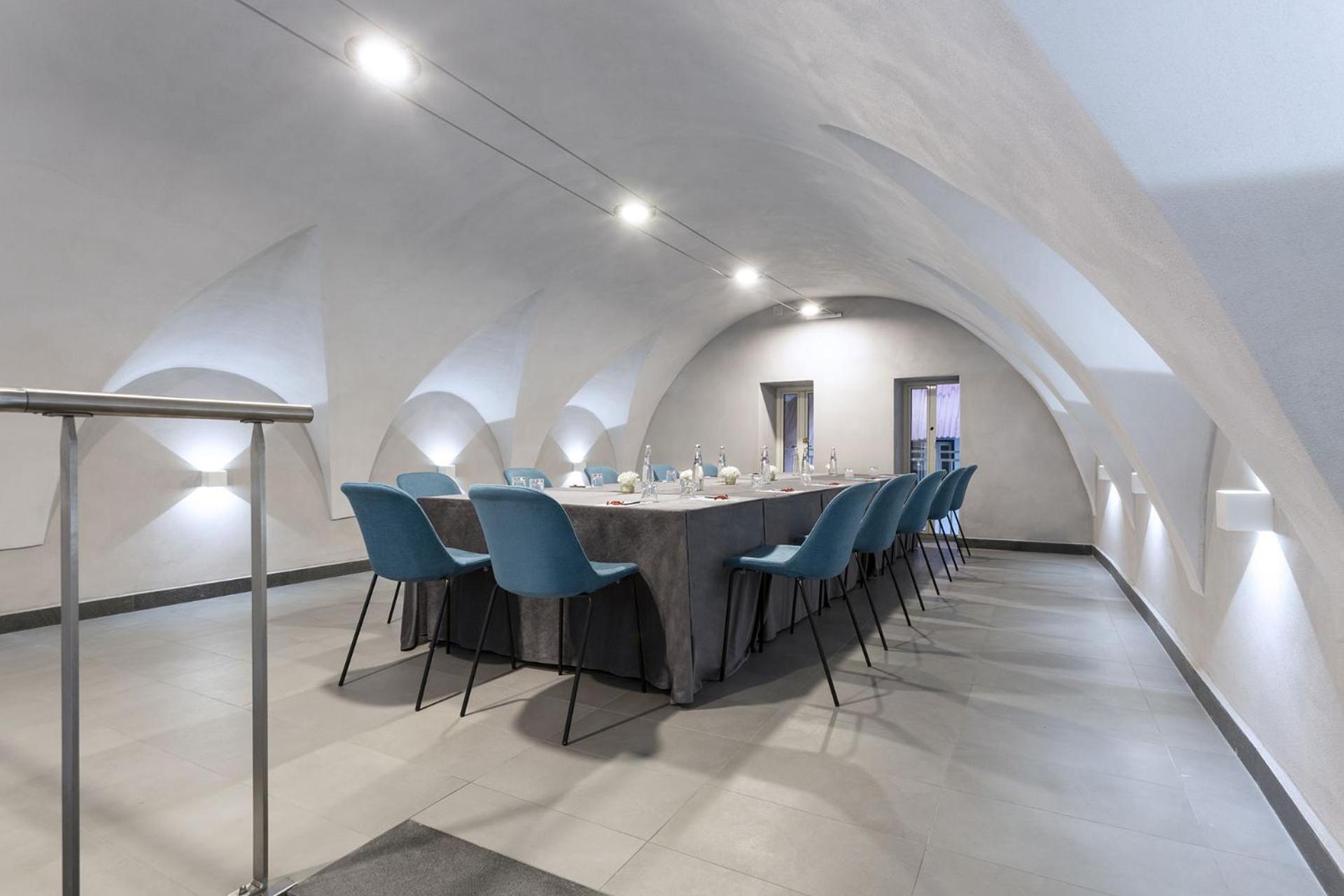Palazzo Caracciolo Hotel 4*