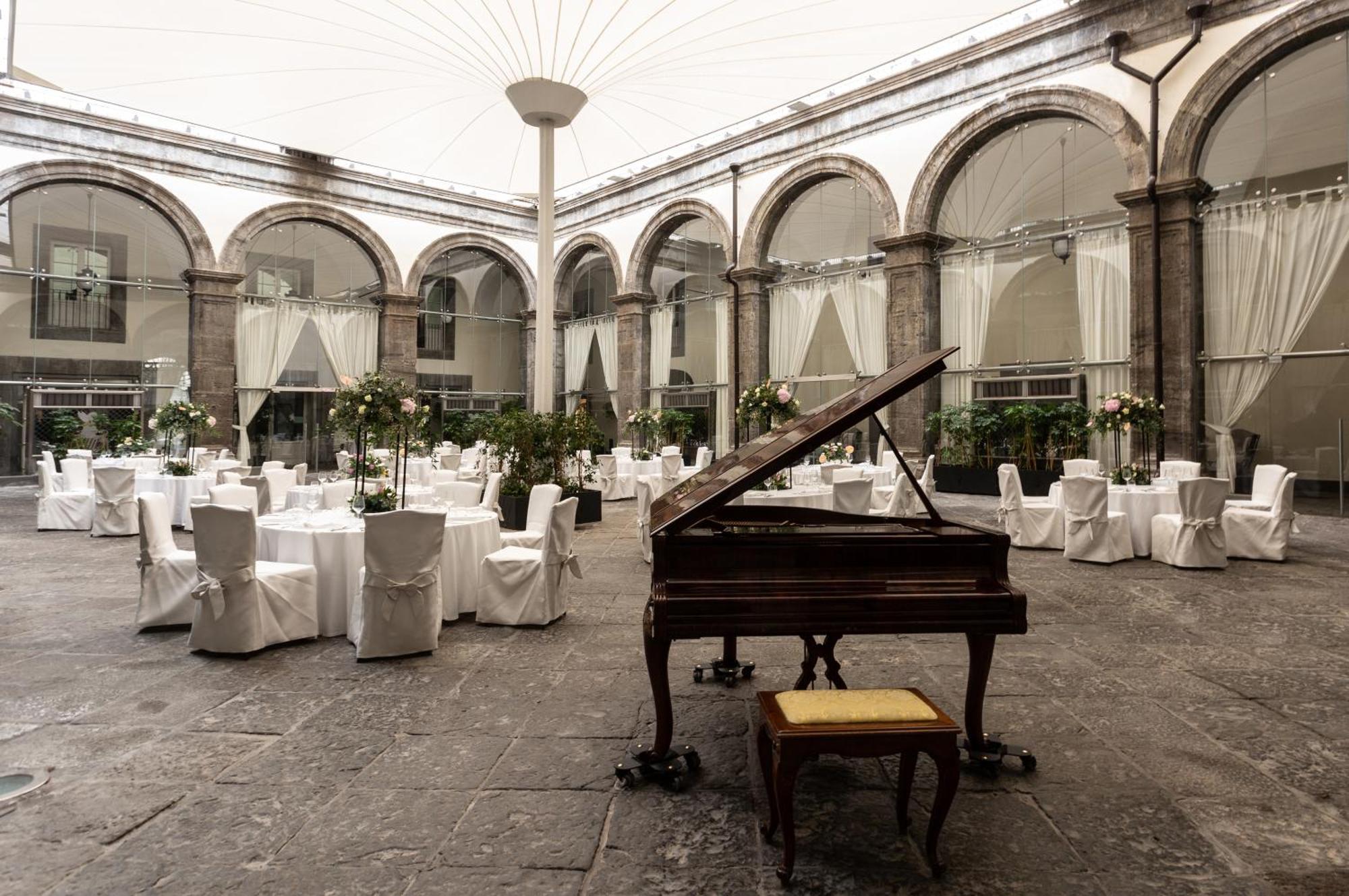 Palazzo Caracciolo Hotel
