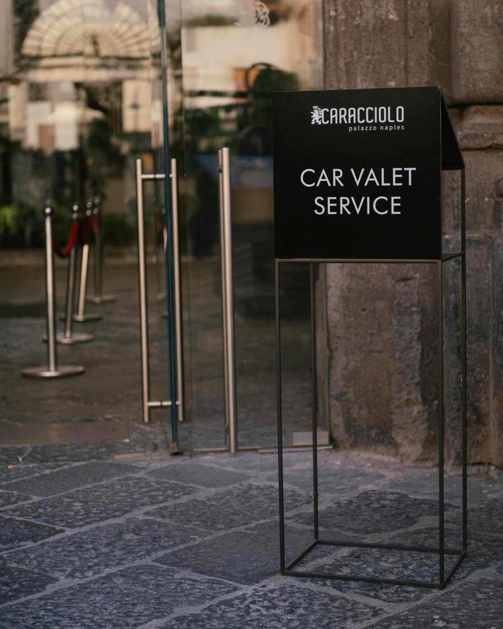 Palazzo Caracciolo Hotel 4*