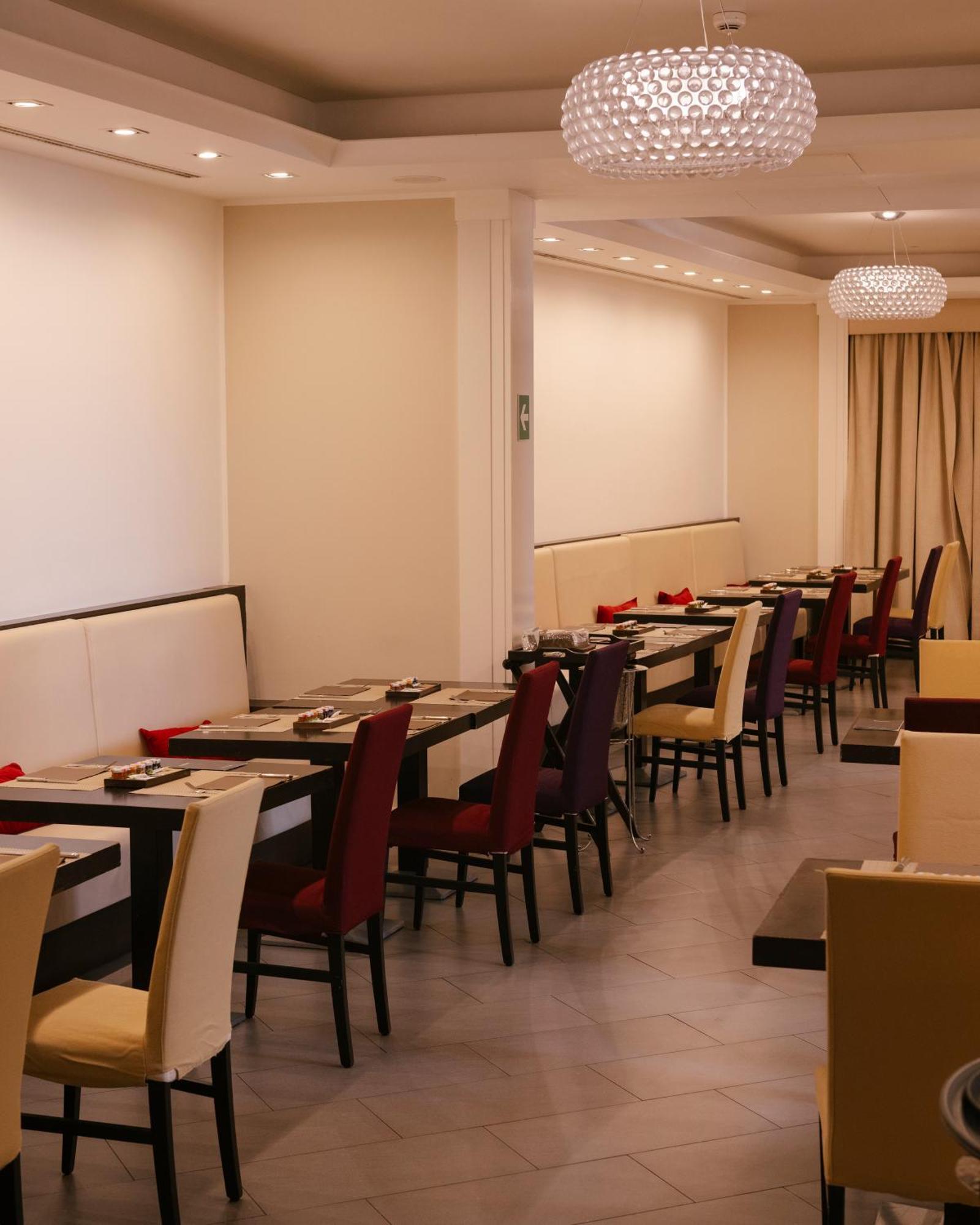 Palazzo Caracciolo Hotel 4*